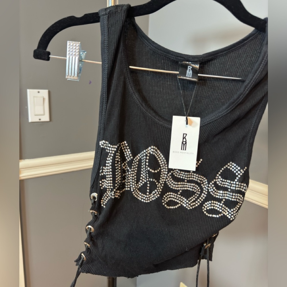 Diamond lettered tank